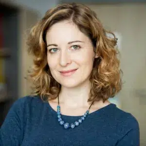 Dr. hab. Anna Karnkowska